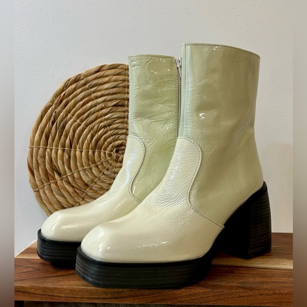 Free People Ruby Shine Platform Boot in White Size 38.5 - Picture 2 of 15